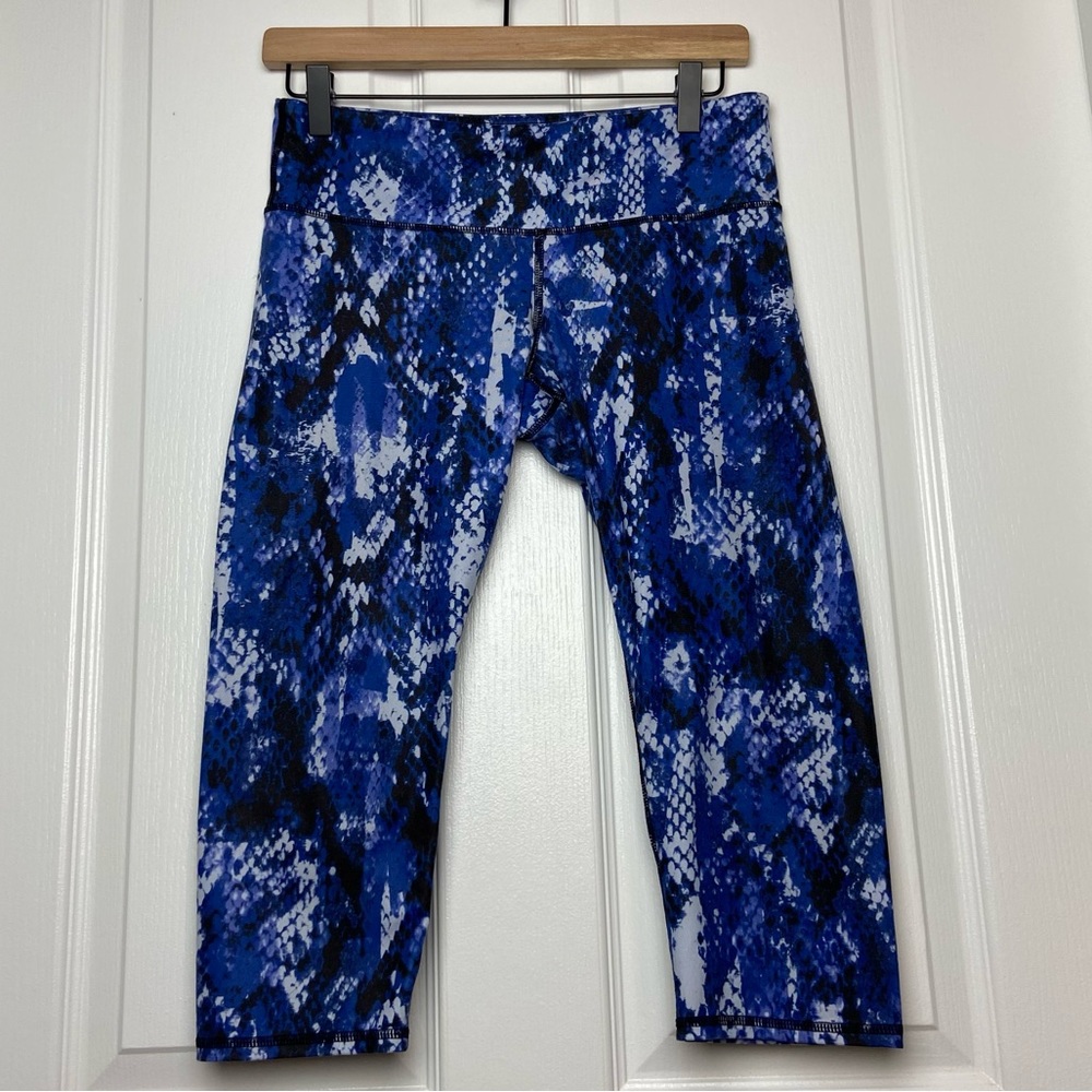Alo Yoga Electric Blue Airbrush Snakeskin Print Crop Capri Leggings Size Small